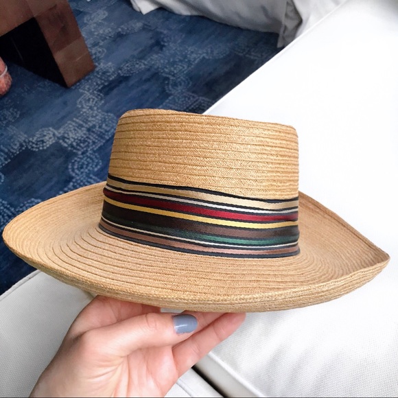 Saks Fifth Avenue Accessories - 👒 SAKS FIFTH AVENUE TAN SUMMER BEACH HAT!